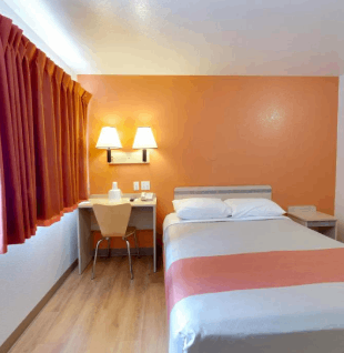 Well-furnished Rooms