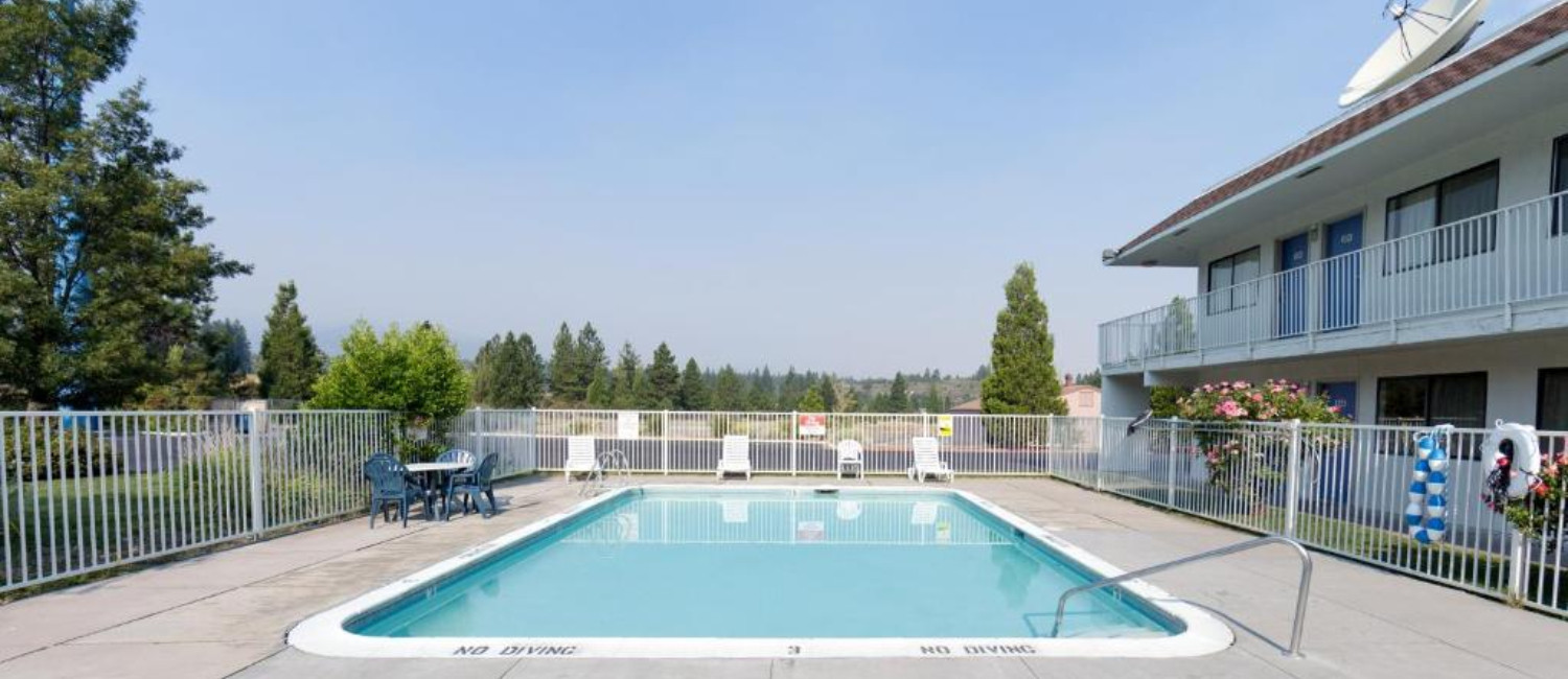Check Out Shasta Vista Inn & Suites